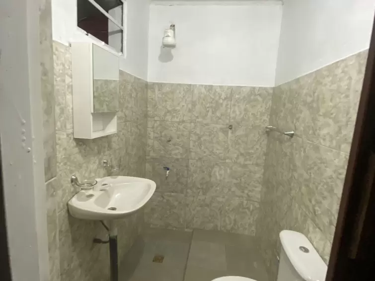 ALQUILER COMODA CASA 2 DORMITORIOS